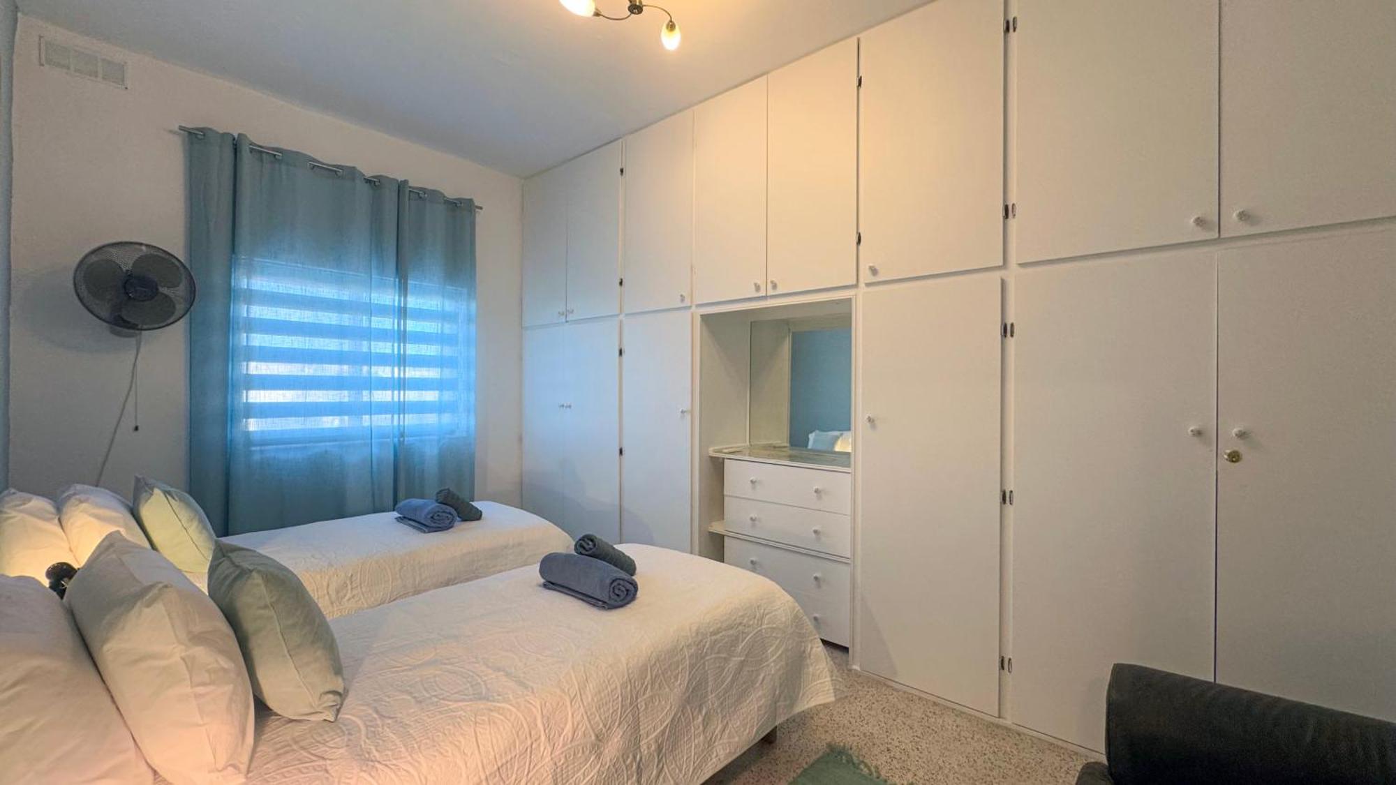 Apartment Spaciously Cosy 3bd In - Yacht Marina & Valletta Views *
